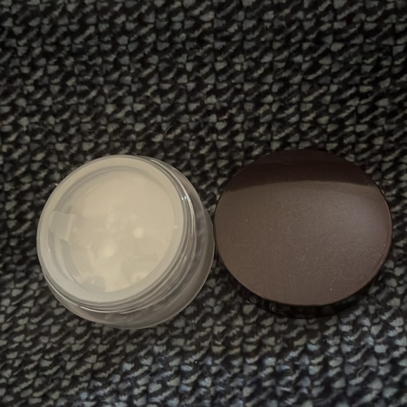 Laura Mercier Universal Invisible Loose Setting Powder Mini - Picture 4 of 4
